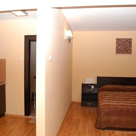 וראצה Family Art-Hotel Zora מראה חיצוני תמונה