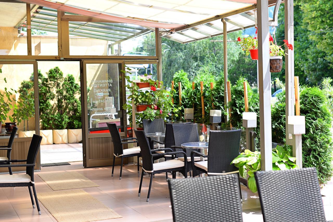 וראצה Family Art-Hotel Zora מראה חיצוני תמונה