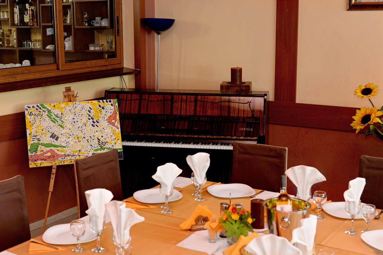 וראצה Family Art-Hotel Zora מראה חיצוני תמונה