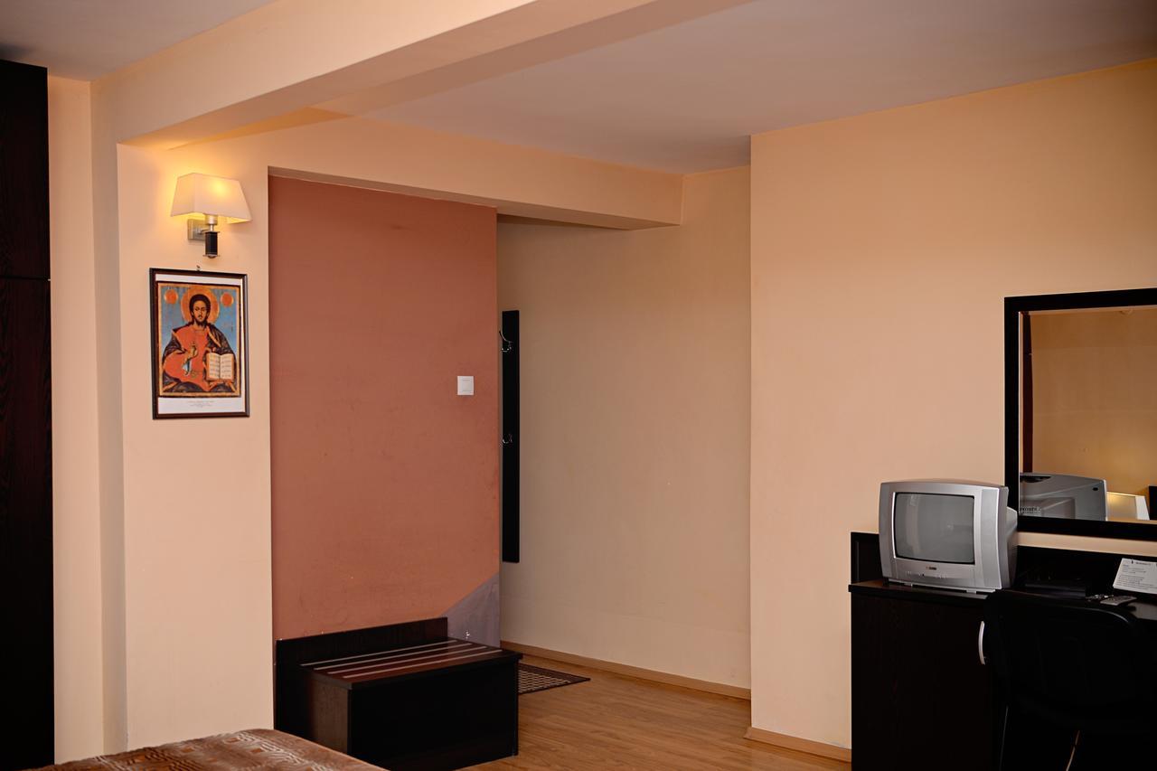 וראצה Family Art-Hotel Zora מראה חיצוני תמונה