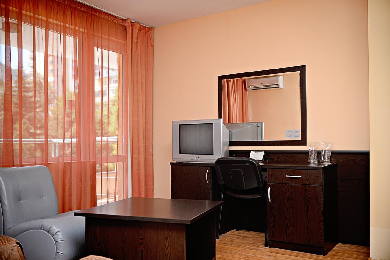 וראצה Family Art-Hotel Zora מראה חיצוני תמונה