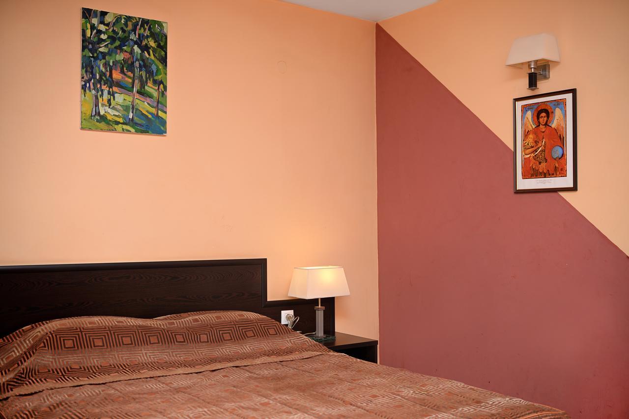 וראצה Family Art-Hotel Zora מראה חיצוני תמונה